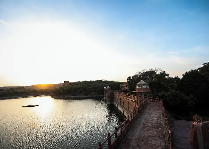 Welcomheritage Bal Samand Lake Palace