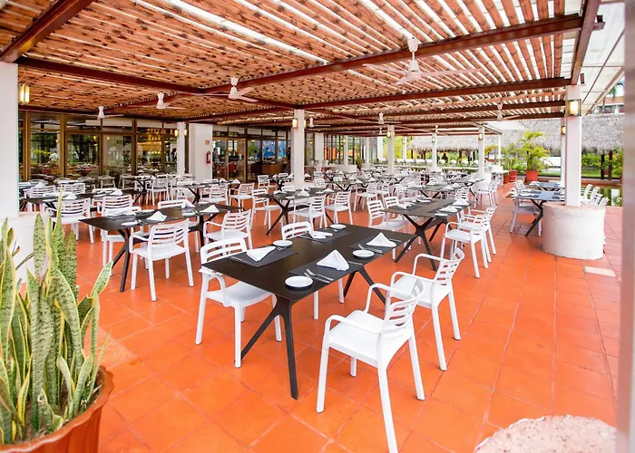  Meliá Puerto Vallarta –
