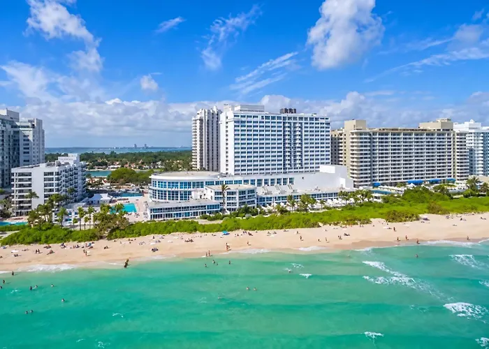 Castle Beach Club s