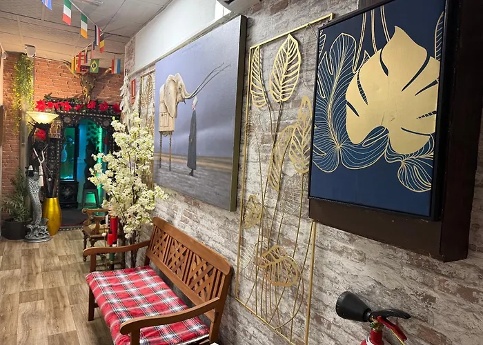 Hostel Pepper-Gold -Pedestrian Strett-3 Minutes From Marine -Very Spacious Room -Bed Rooms 8 Guest 55 M2 And 8 Guest 65 M2