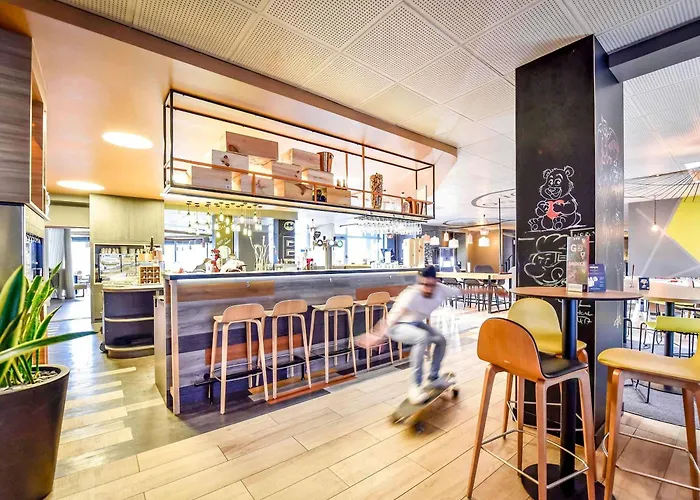  Novotel Bordeaux Lac