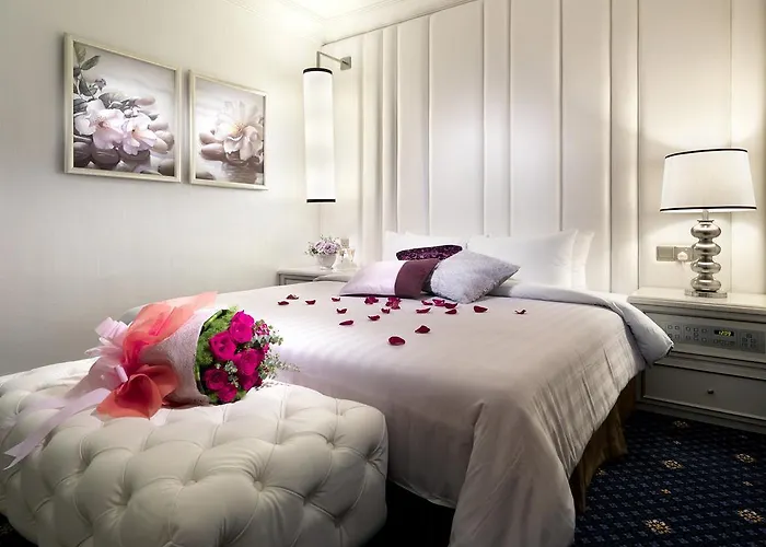 Central hotel: Grand Seasons Hotel Kuala Lumpur