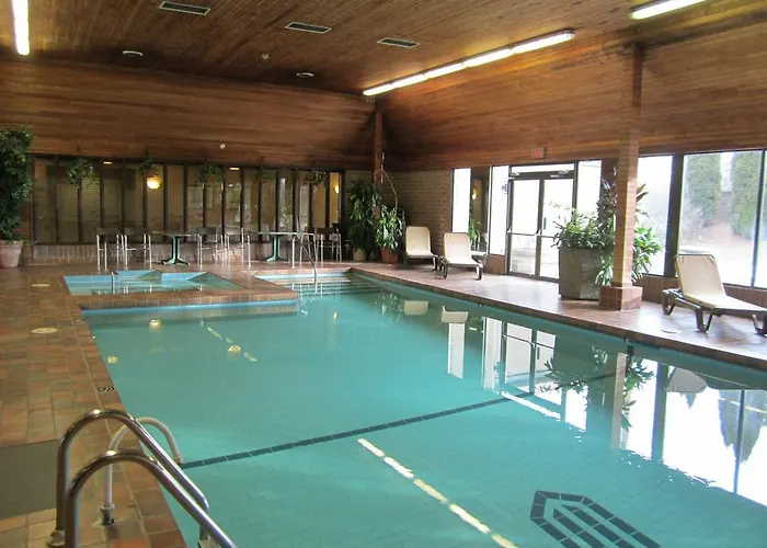 Ramada By Wyndham Kelowna Hotel & Conference Center