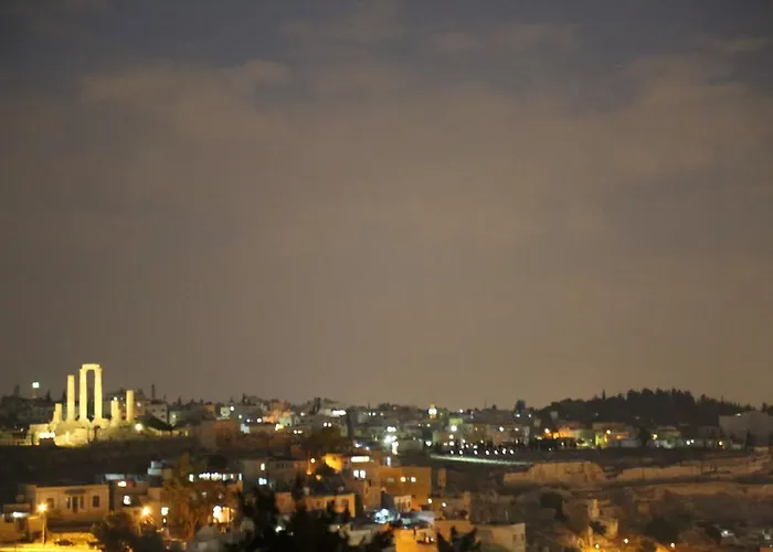 Pet Friendly hotel: Jabal Amman Hotel