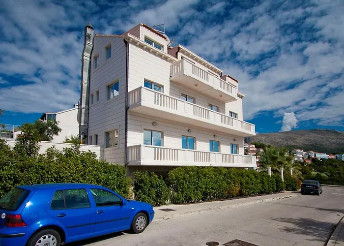 Cocoon Hostel & Apartments