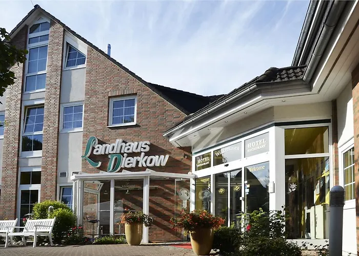 Pet Friendly hotel: Hotel Landhaus Dierkow