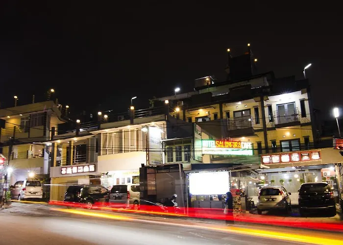 Pet Friendly hotel: Hotel Salon Fora & Longhill Cafe Fora