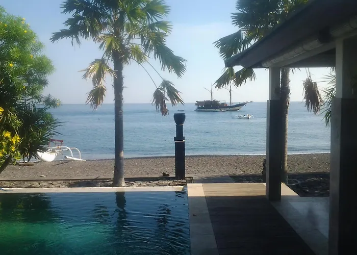 Amed Beach Villa