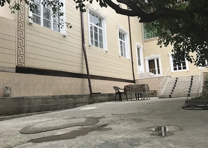 Diyor Guest House