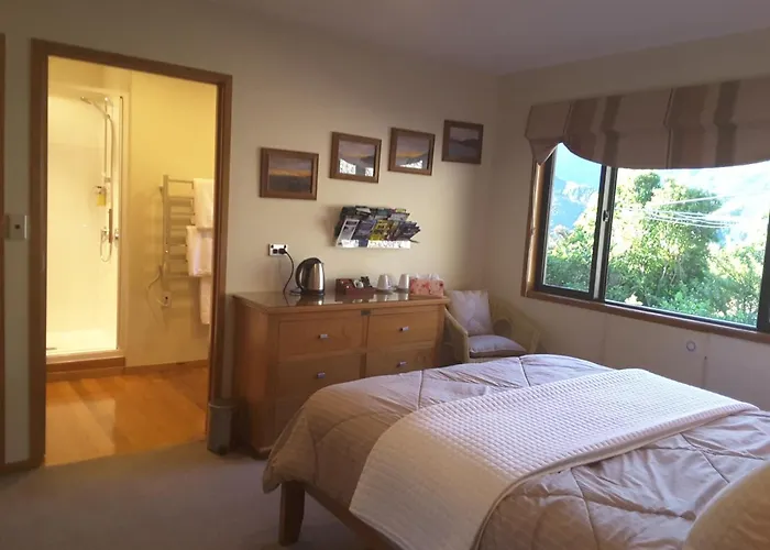 Okiwa Bay Lodge
