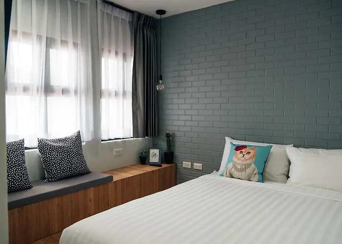 Journey Hostel Surat