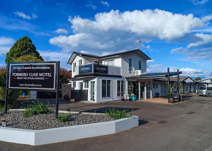 Cheap hotel: Clive Studios-Formally Clive Motel