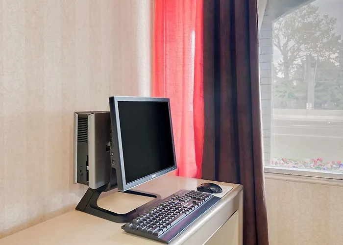 Cheap hotels Ramada Limited Calgary