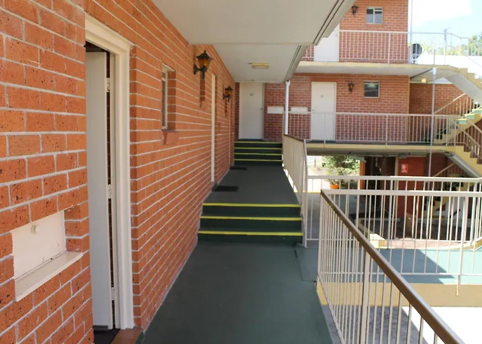 3 star hotels Greenslopes Motor Inn
