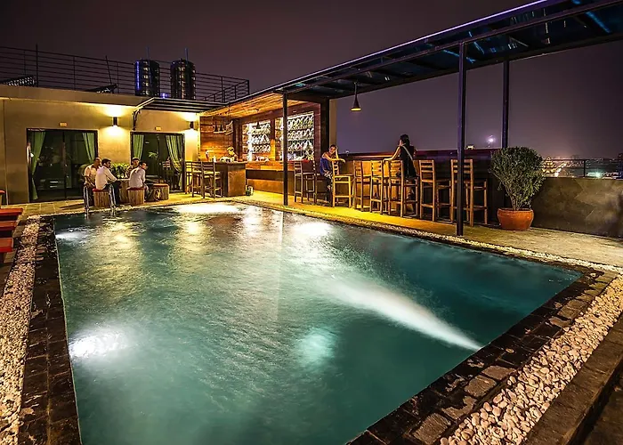 Diamond Palace Resort & Sky Bar