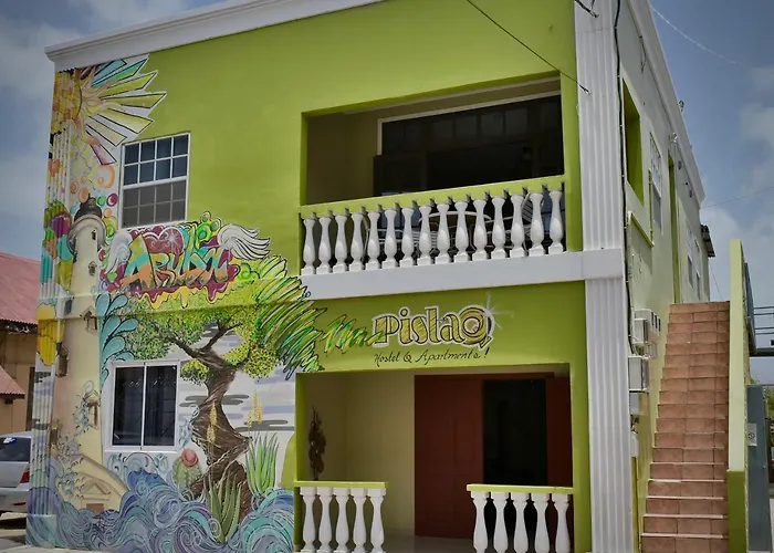 Pista Q Hostel And Apartments