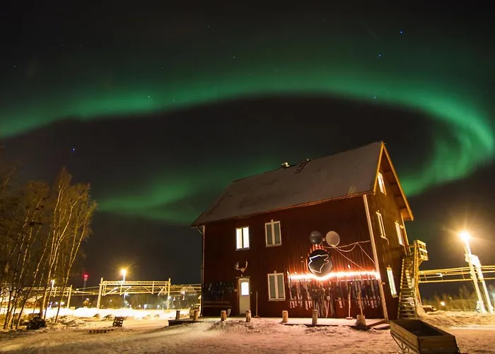 Abisko Net Hostel & Huskies