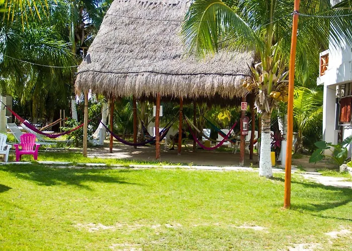 Golden Paradise Hostel