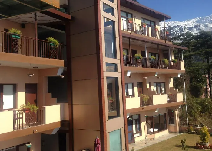 3 star hotels Norbu House