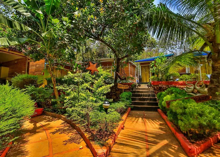 Luxury hotel only: Zulu Land Cottages - Near Curlies Beach Shack And Shiva Valley - Anjuna Beach