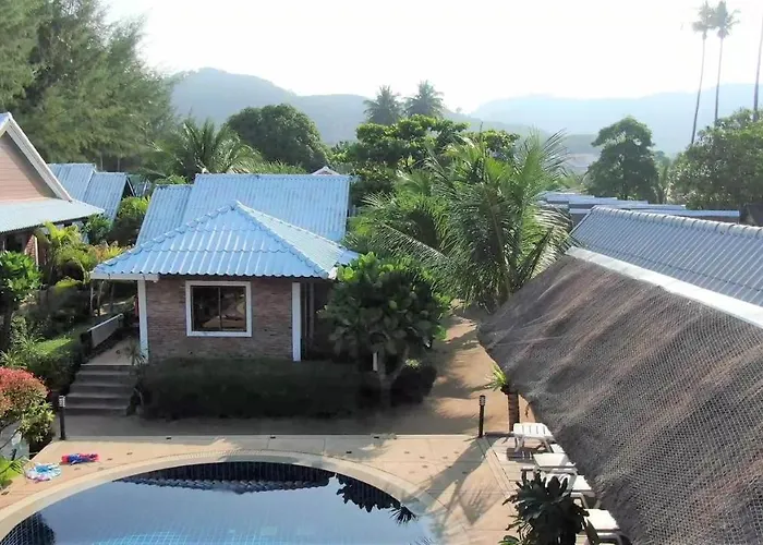 Lanta New Coconut Bungalow