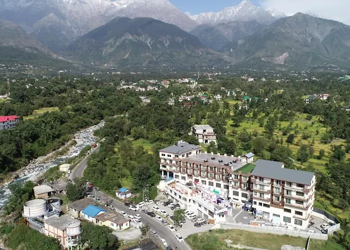 Hot Tub in Room D'Polo Club & Spa Resort Dharamshala