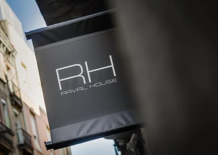 3 star hotels Raval House