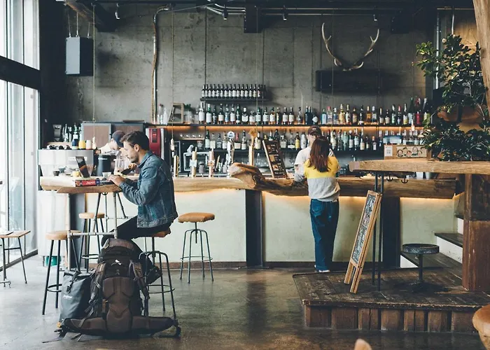 Hotel near College: Nui. Hostel & Bar Lounge